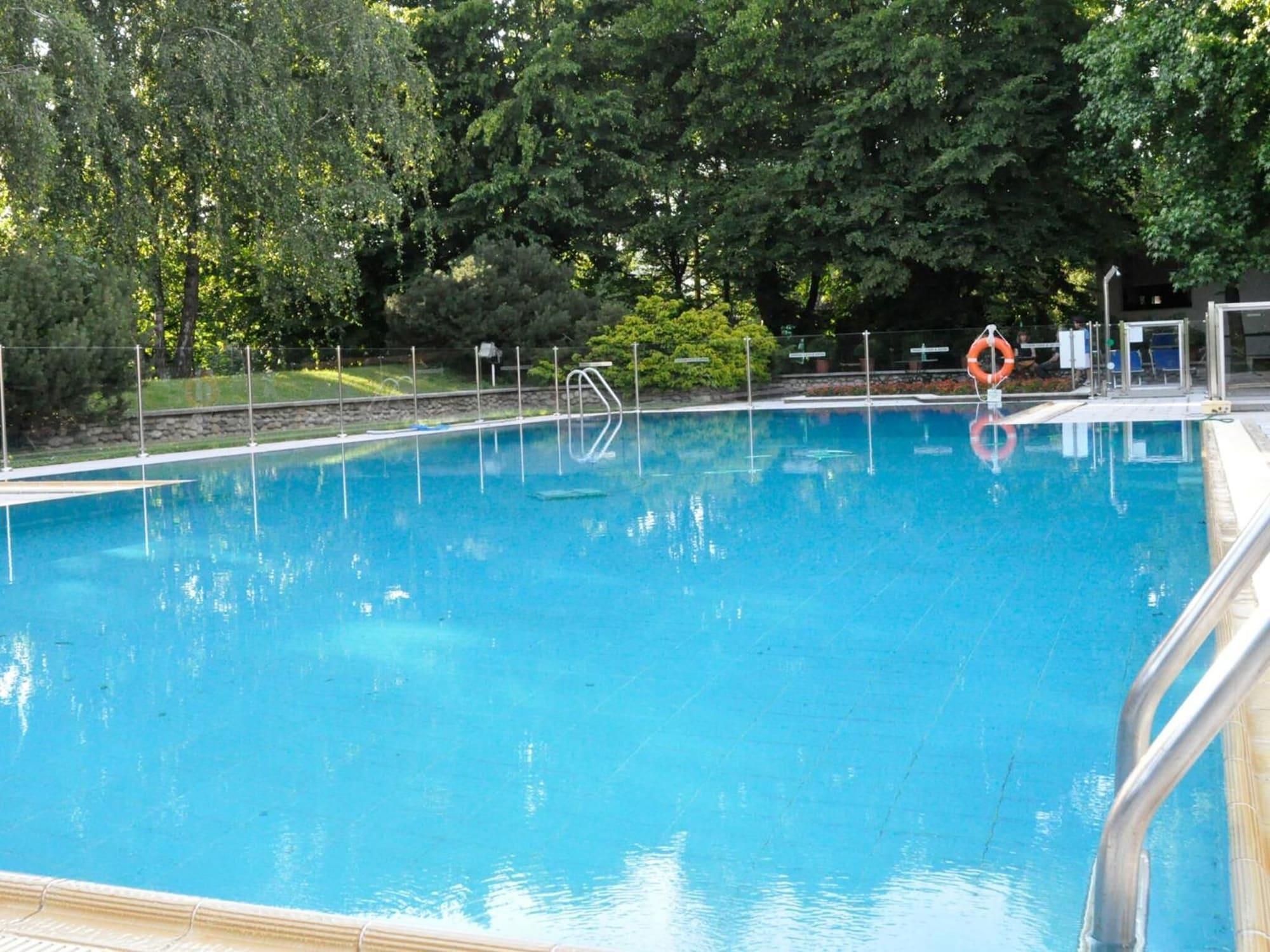 Golf Hotel Лайнате Екстериор снимка
