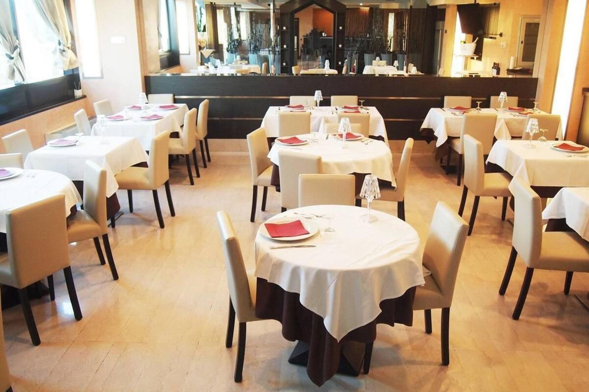 Golf Hotel Лайнате Екстериор снимка