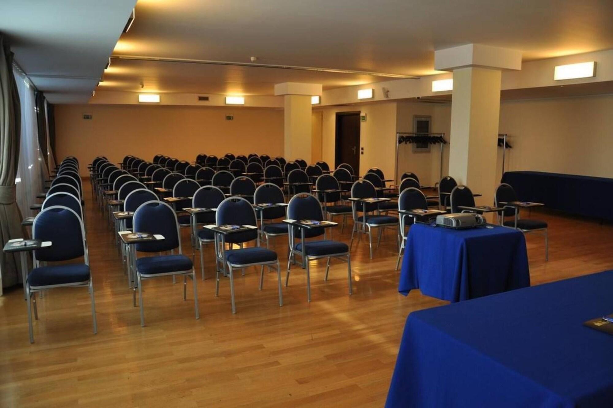 Golf Hotel Лайнате Екстериор снимка