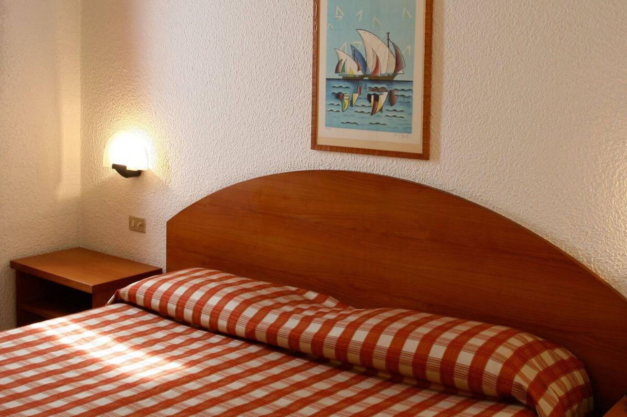 Golf Hotel Лайнате Екстериор снимка
